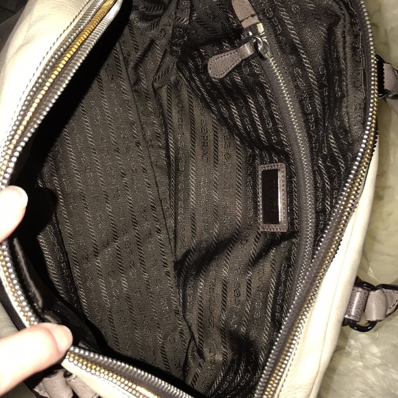 ⭐️Host Pick⭐️ PRADA - Picture 13 of 17